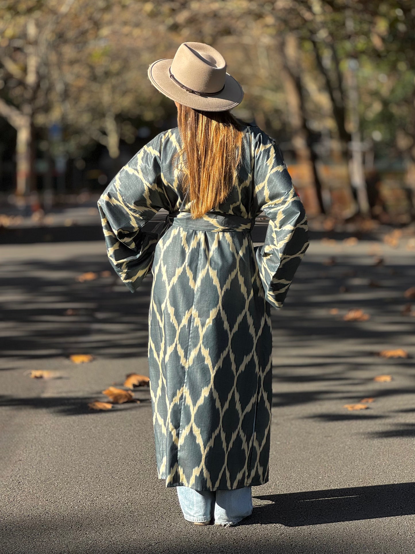 Dark Grey & Beige Kaftan ‘Chillak’