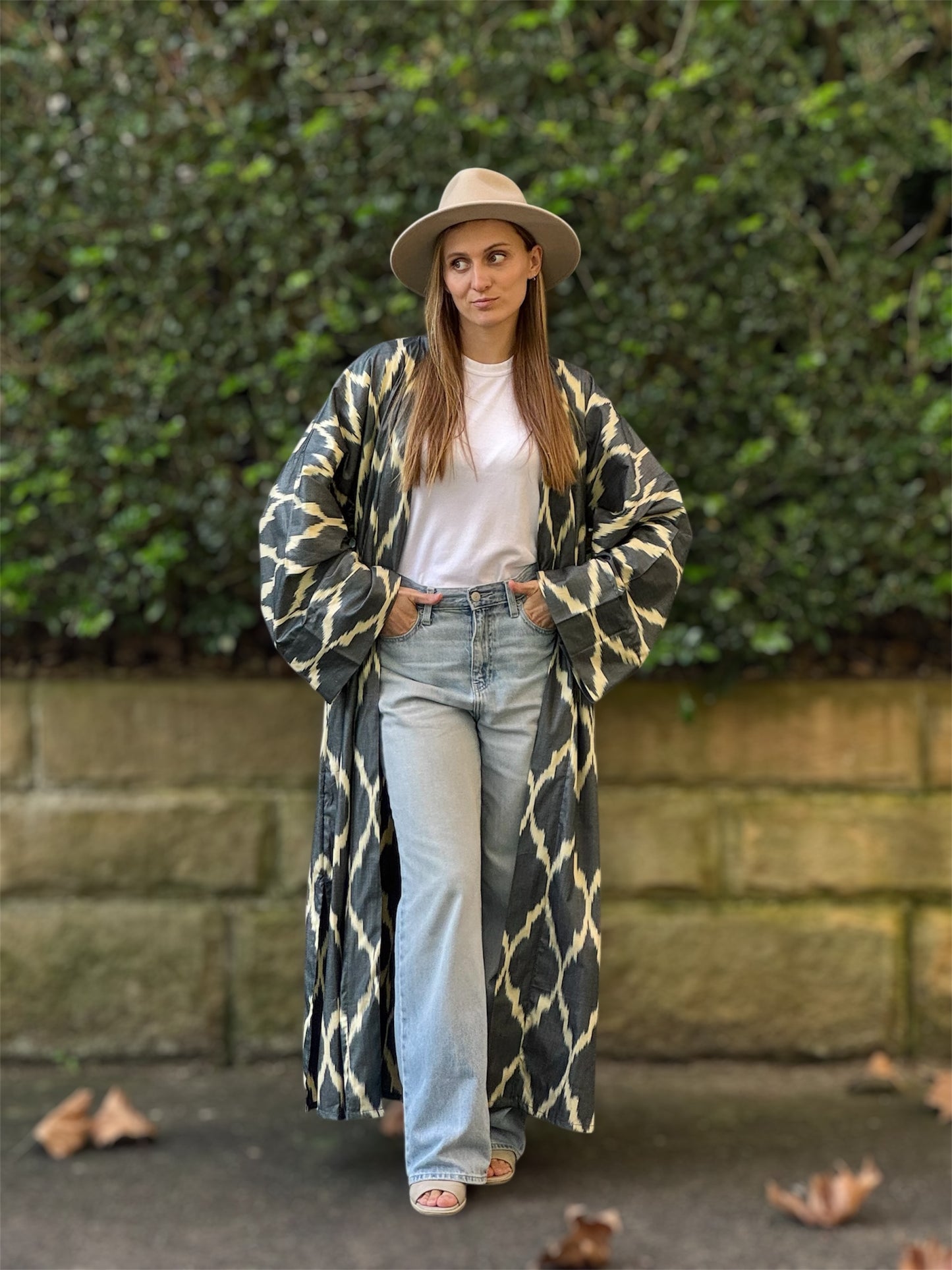 Dark Grey & Beige Kaftan ‘Chillak’